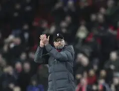 包含里程碑夜托特纳姆伤情更新；亚冠加时末段刷纪录；质疑声仍在；数据趋势出现新变化的词条