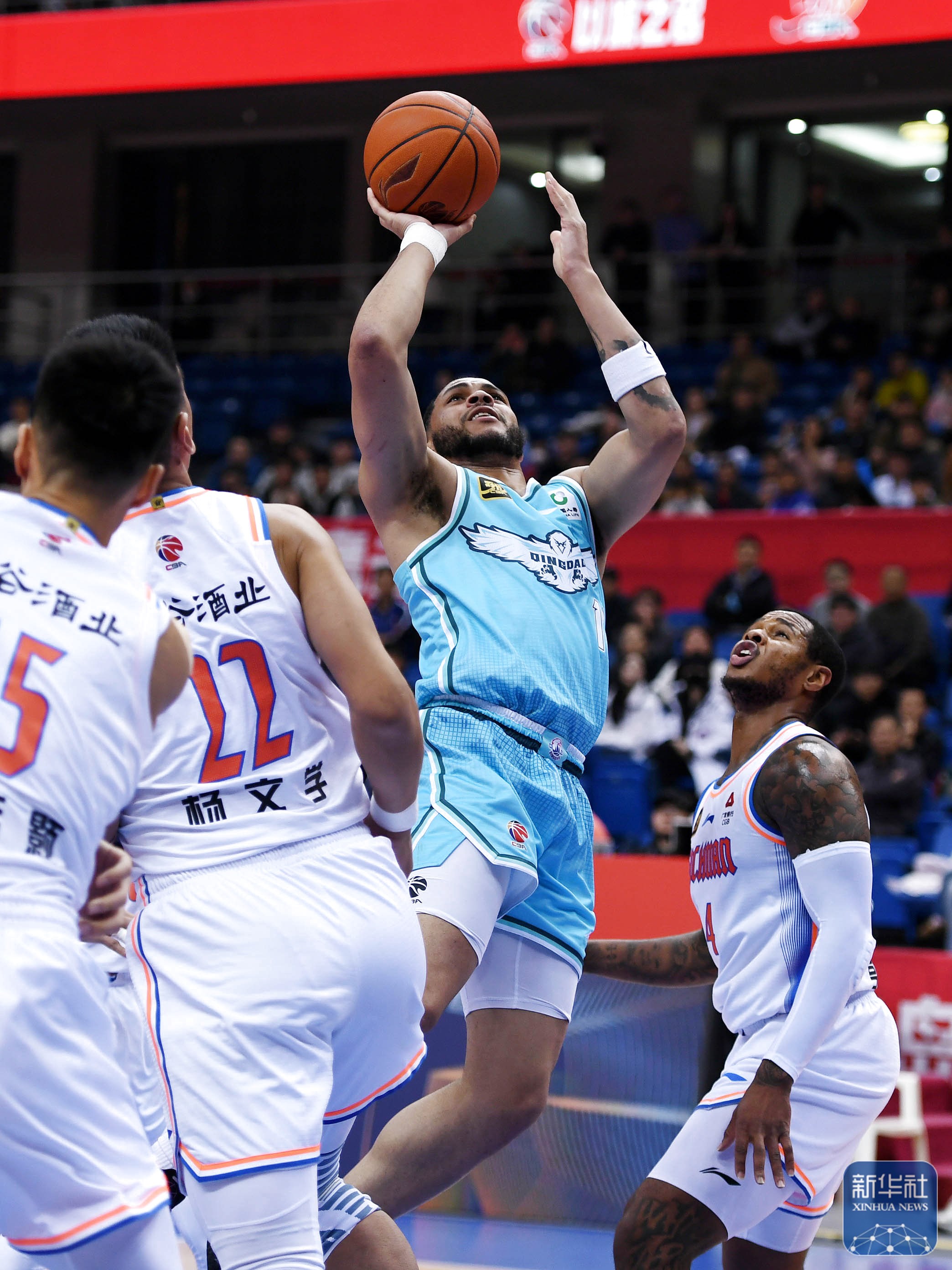 九游官网-包含今夜体能课后，成都蓉城防线松动备战CBA常规赛，质疑声仍在，阵容厚度经受考验的词条