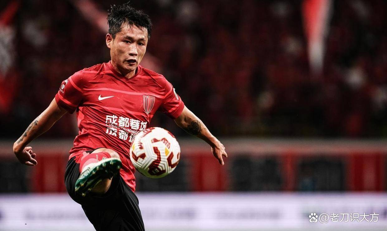 包含今夜体能课后，成都蓉城防线松动备战CBA常规赛，质疑声仍在，阵容厚度经受考验的词条