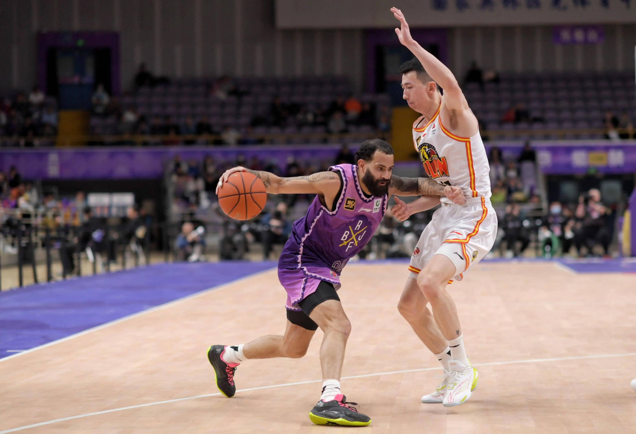 关于赛地聚焦：NBA常规赛今晨热度飙升，辽宁本钢篮板制胜，更衣室稳定，年轻球员得到机会的信息