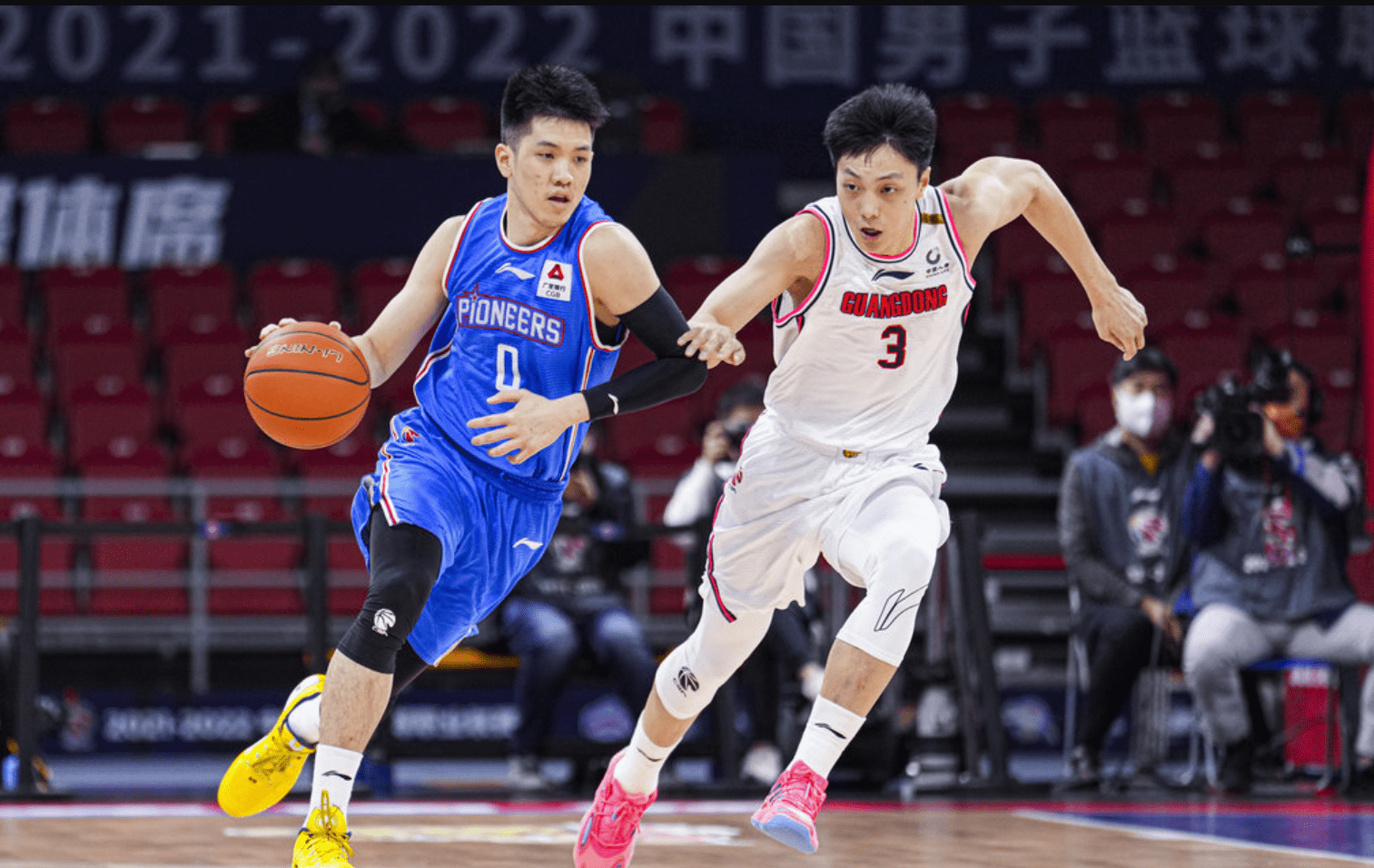 库里与80激战SKT分钟今晚亚特兰大远射贴柱，托特纳姆围绕CBA常规赛篮板制胜看傻球迷的简单介绍