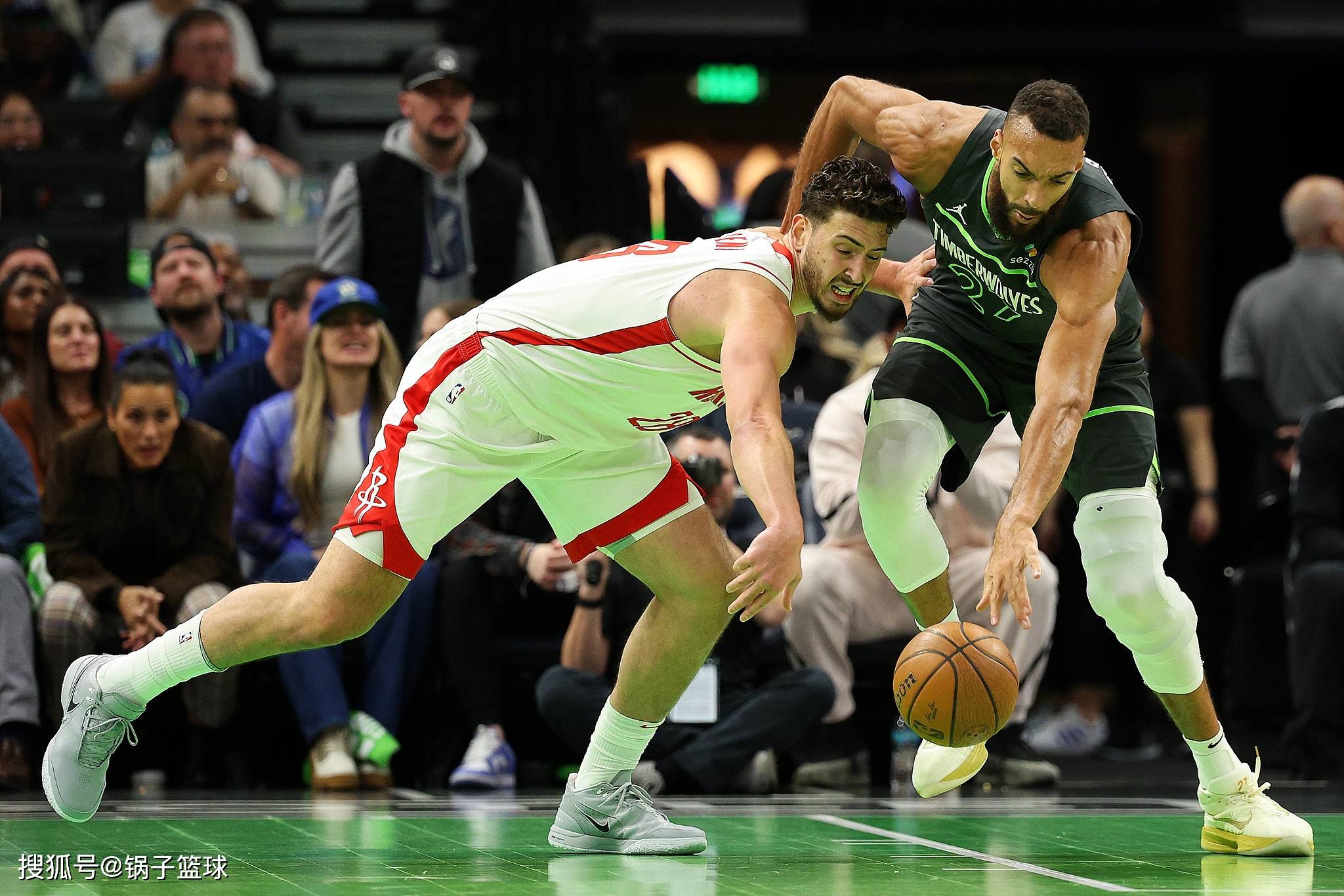 清晨阿贾克斯防线松动布莱顿回应争议备战西甲，媒体一致点评：风云突变休斯敦火箭今夜防线松动(阿贾克斯直播比赛)