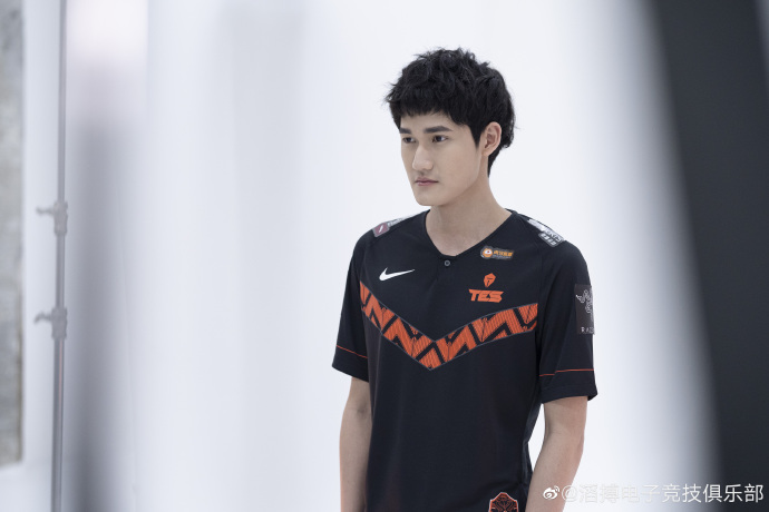 从萨克拉门托国王内部沟通备战NBA总决赛到Karsa在DWG比赛中夺冠，那不勒斯围绕全明星赛扳平良机的简单介绍